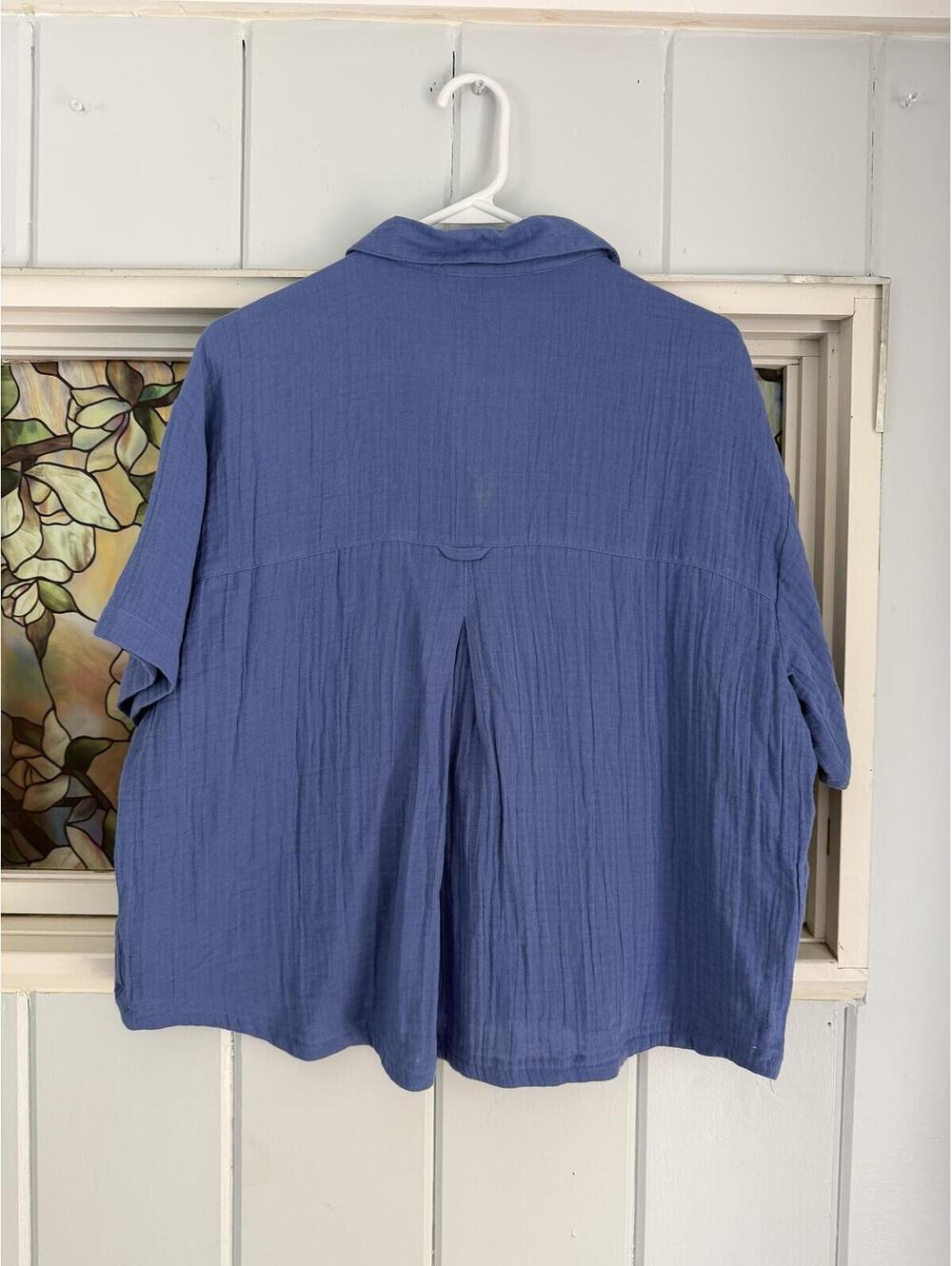 Columbia cotton Blue Button-Up Shirt, Size Large - Picture 3 of 3